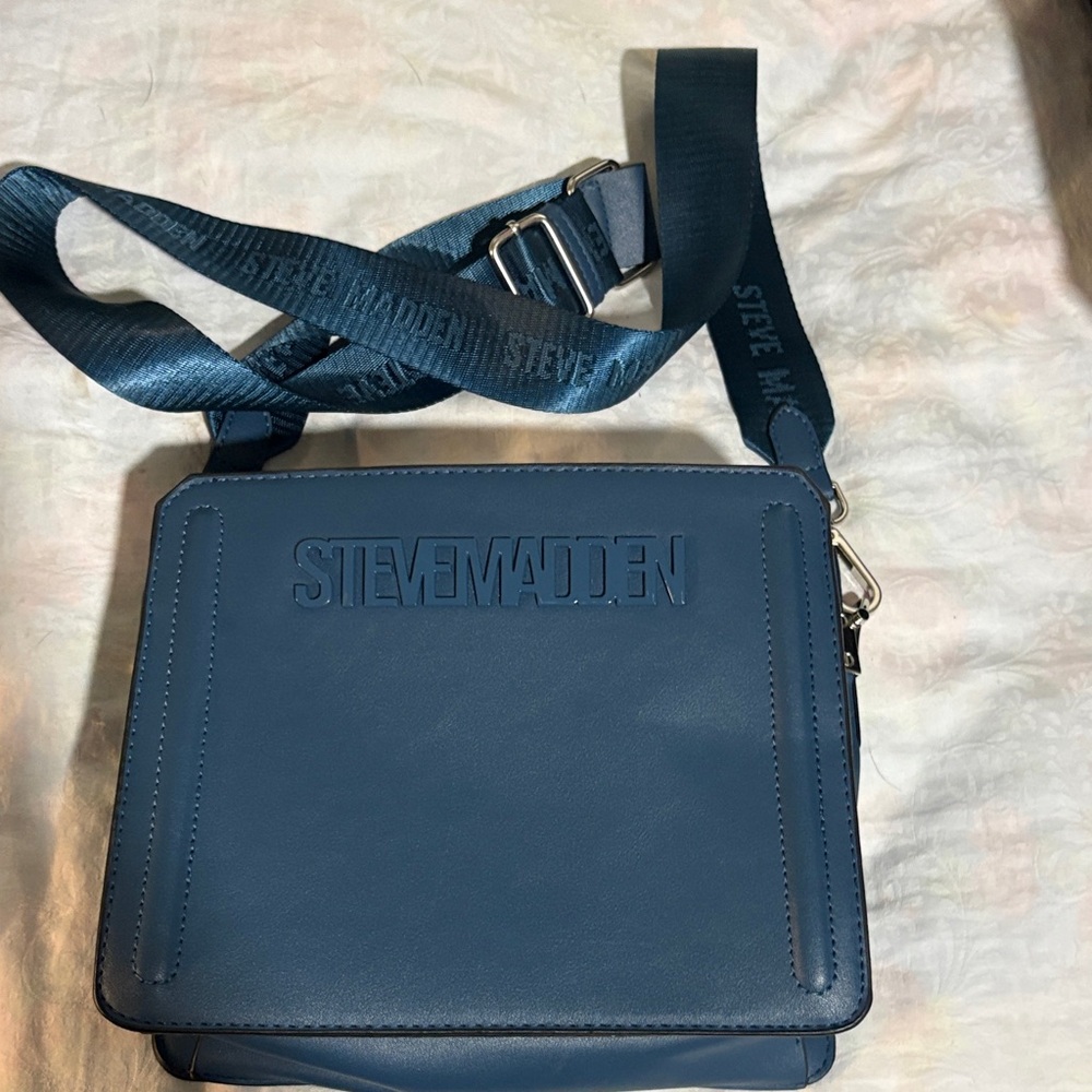Steve Madden Navy Messenger Bag